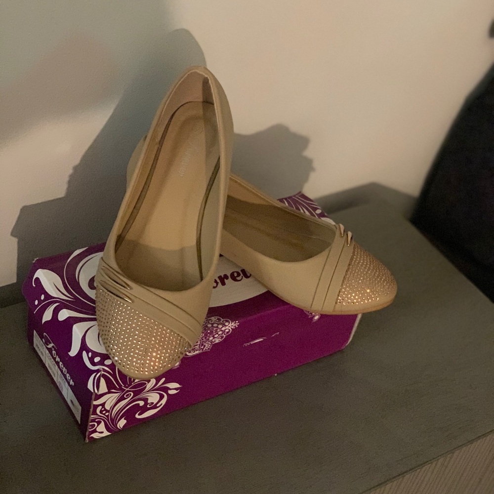 Tan flats